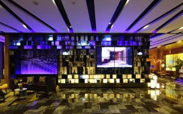 Le Hotel