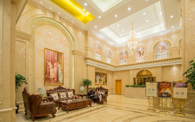 Vienna International Hotel (Zhengzhou FU Tower Metro Station)