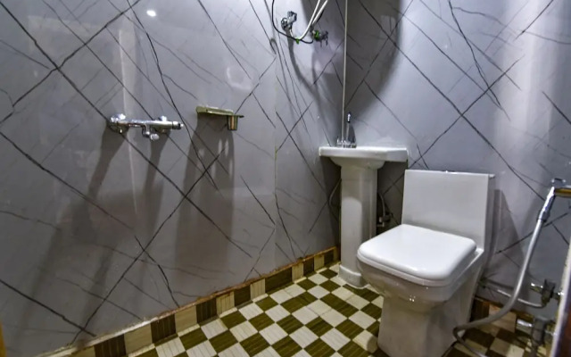 Fabhotel Neilkanth