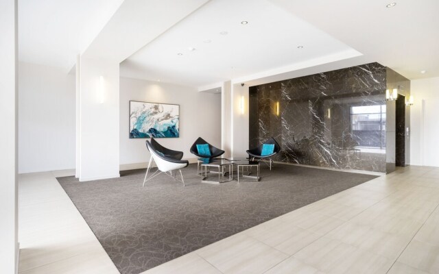 Stylish Modern Ecco Complex