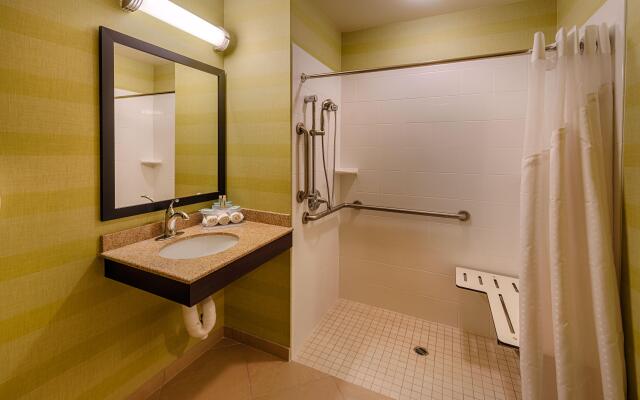 Holiday Inn Express Hotel & Suites Red Bluff-South Redding, an IHG Hotel