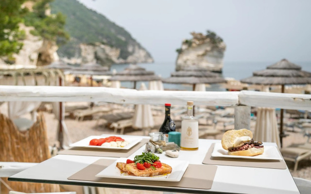 Hotel Baia Dei Faraglioni