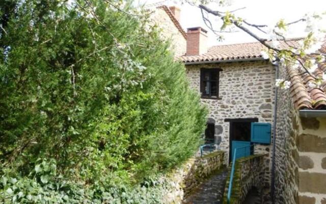 Gîte Villeneuve-d'Allier, 6 pièces, 10 personnes - FR-1-582-183