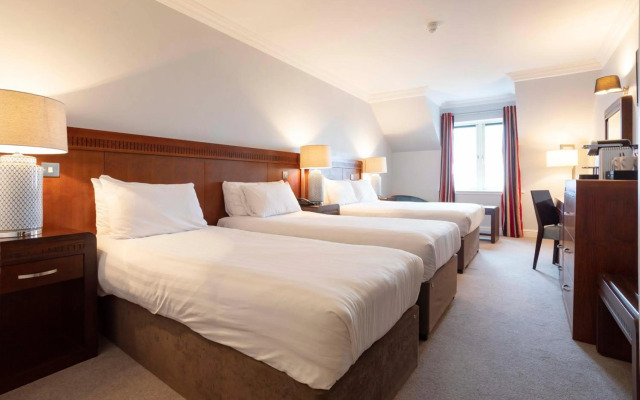 Schull Harbour Hotel & Leisure Centre