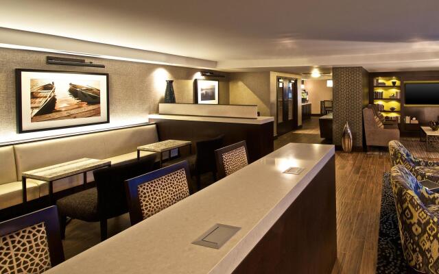 Sheraton Minneapolis West Hotel