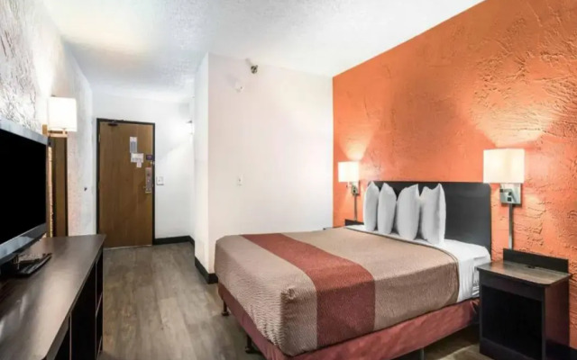Motel 6 Elk Grove Village, IL