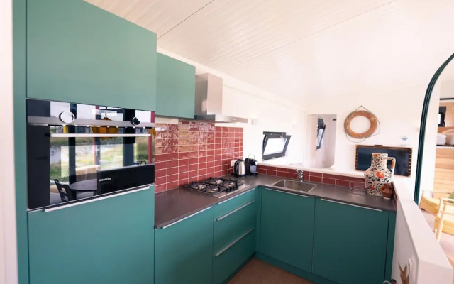 Comfortable Lodge Near sea at 500m