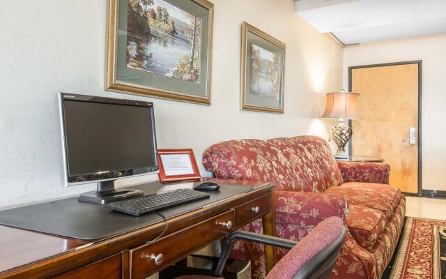Comfort Inn & Suites Irvine Spectrum