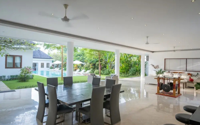 Villa Istana Putih by Maheswara