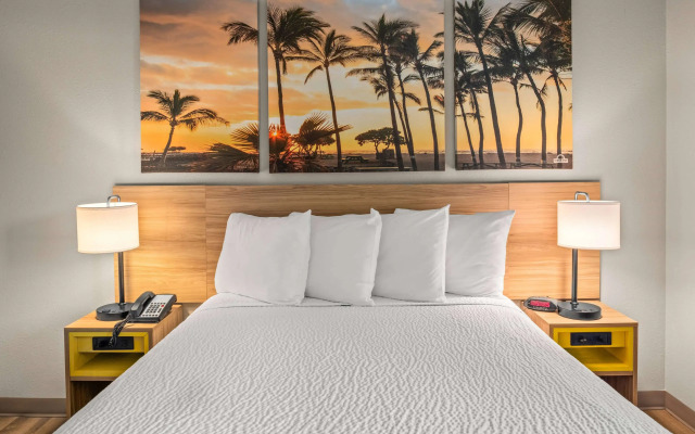 Days Inn & Suites by Wyndham Artesia