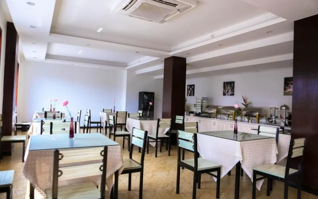 Kaili Business Hotel