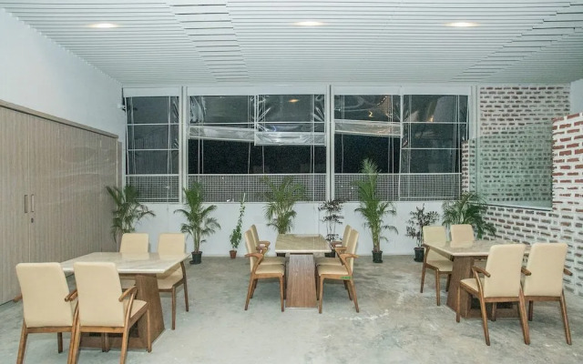 Capital O 15744 Northern Suites