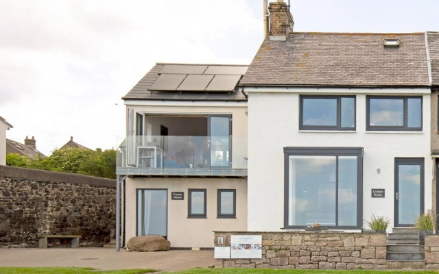 Host Stay Craster Rocks