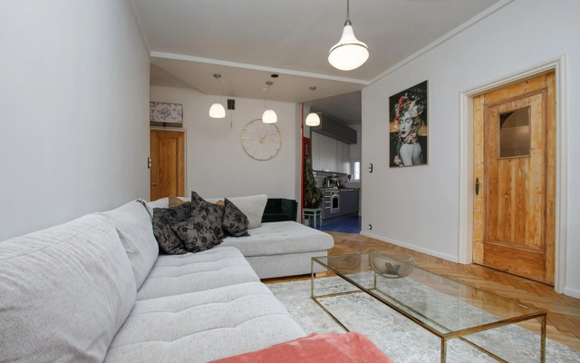 Apartment near old town in historical building