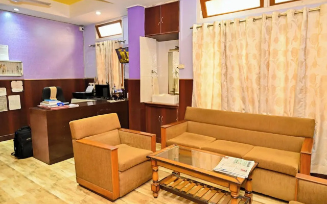 Holiday Inn Guest House
