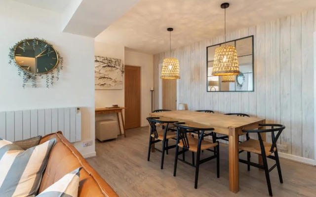 Sea View Apartment - Sea Front Apartment With Views