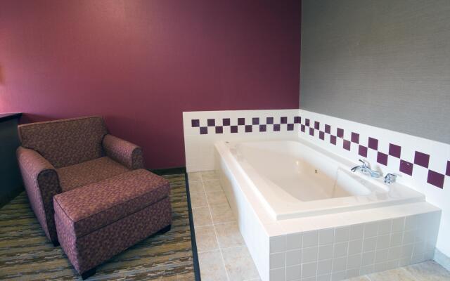 Holiday Inn Express & Suites Wauseon, an IHG Hotel