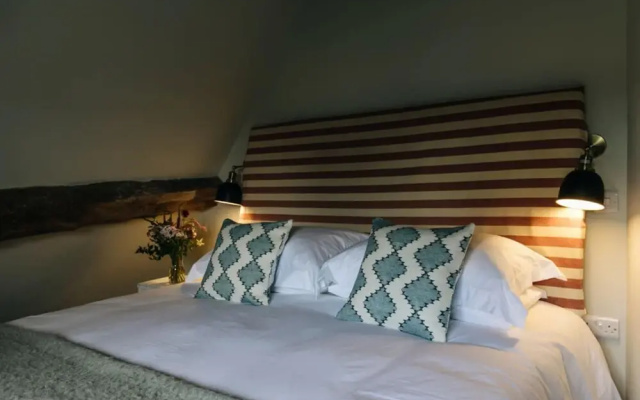 The Newington Place - Spacious 5bdr House With Garden Parking