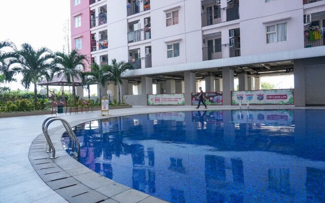 Fully Furnished Studio at Green Park View Apartment