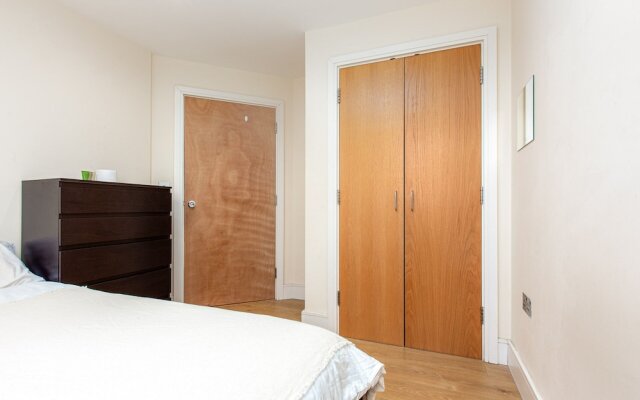 Park View Apartments - Deluxe Guest Room 1