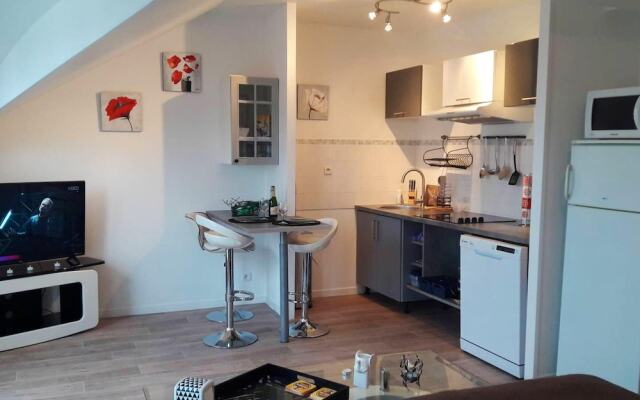 Studio in Compiègne, With Wifi