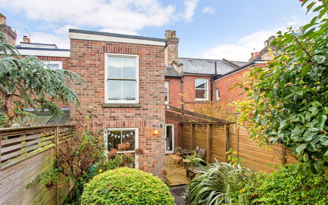 Situated within moments of the High Street and Theatre Royal