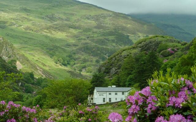 Bryn Eglwys Hotel
