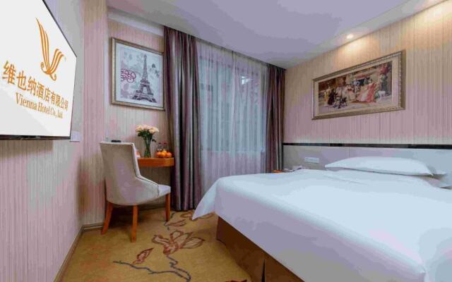 Vienna Hotel Shenzhen Bantian Huawei Tian'an Yungu