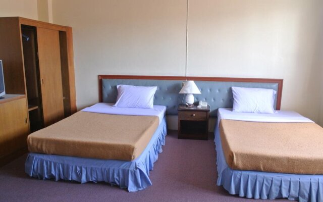 Angthong Hotel