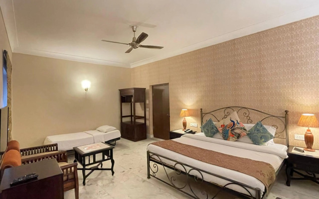 Suryaa Villa - A City Centre Hotel