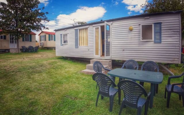 House TrioCamp Karlin Liben