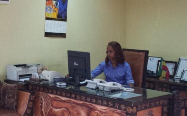 The Lions Den Hotel