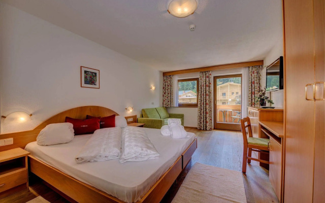 Alpine Nature Hotel Stoll