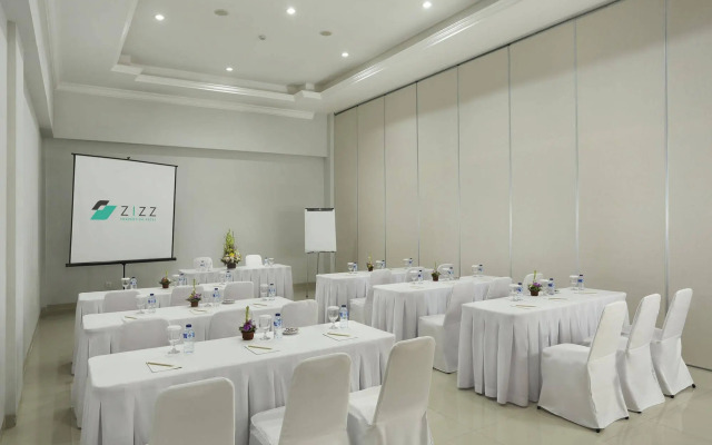 Zizz Convention Hotel