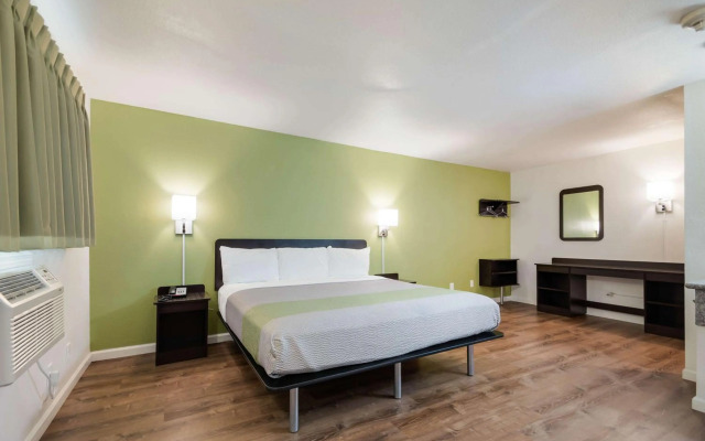 Motel 6 Burlington, WA