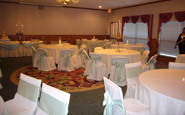 Red Roof Inn & Suites Sulphur Springs
