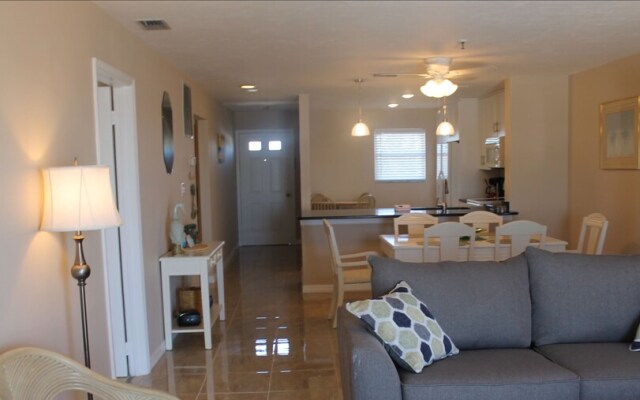 Sea Breeze 303 Apartment