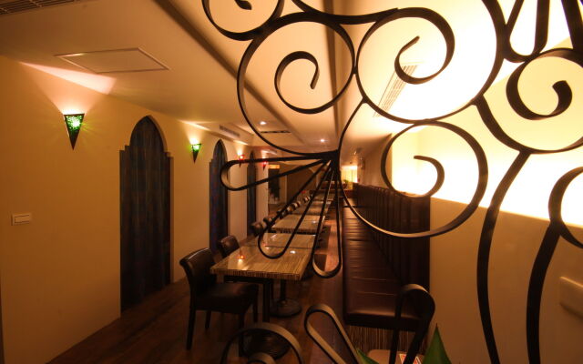 Moroccan Holiday Suite
