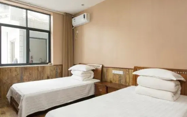 Nanhexia Mingju Hostel