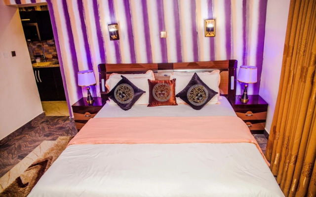 Tobby Royal Suites