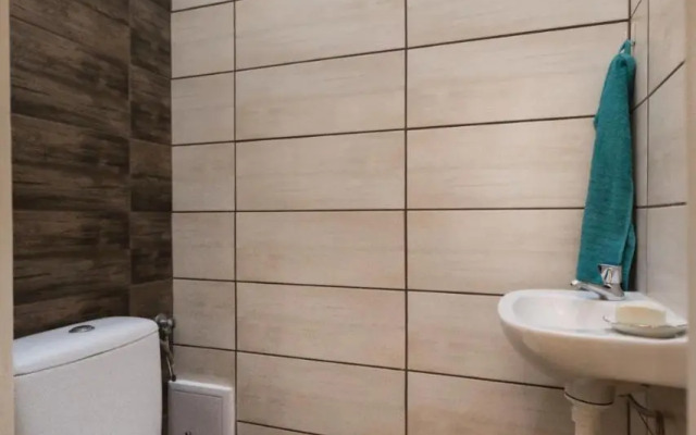 Eclectic Luxury & Spacious 2BR AC Apt in Center