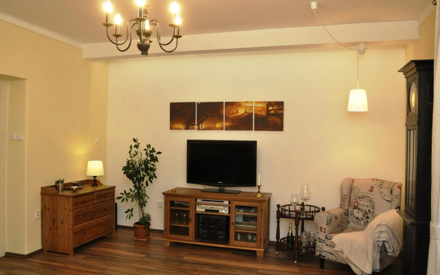 Atmospheric Quiet Apartment