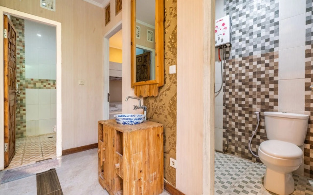 Jimbaran Cozy House & Bunk Bed