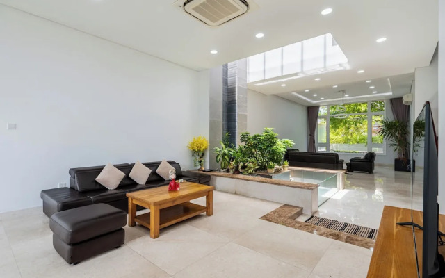 Thao Dien Garden Villa 5BR Luxury Oasis