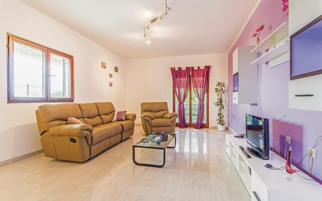 Awesome Home in Barban With Wifi and 2 Bedrooms