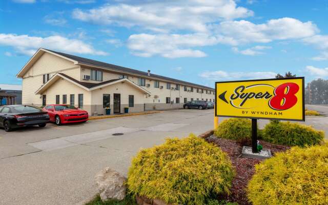 Super 8 by Wyndham Elkhart