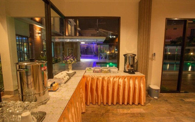 Phuthan Hotel