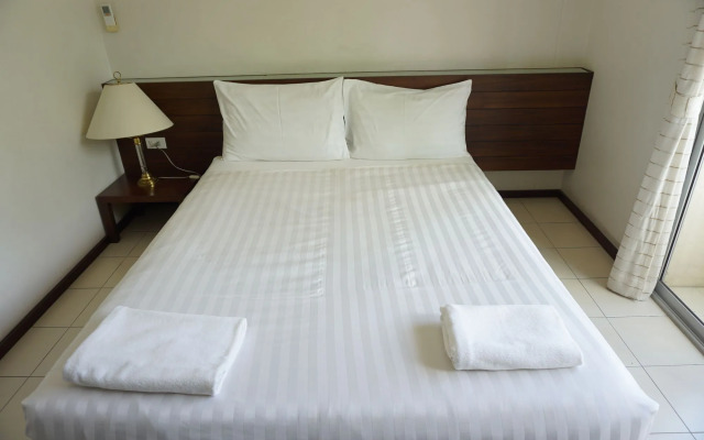 Le Ranong Bistro and Guesthouse