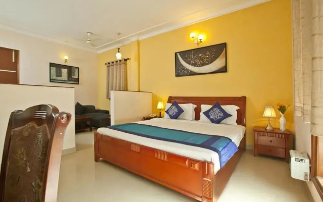 OYO Premium DLF Phase 4