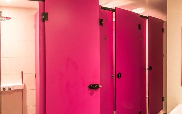 Smart Hyde Park Inn Hostel